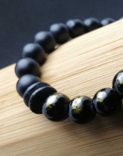 Pulseira de pedra natural negra e Jade dourada