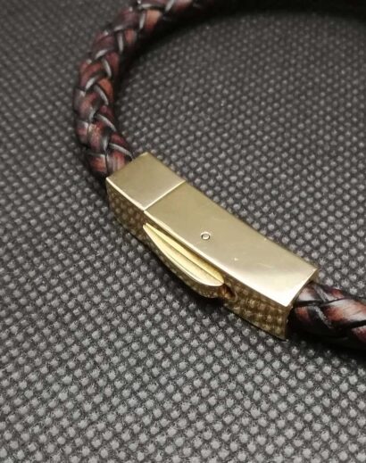 Pulseira de Couro trançado com contas hexagonais de Titânio