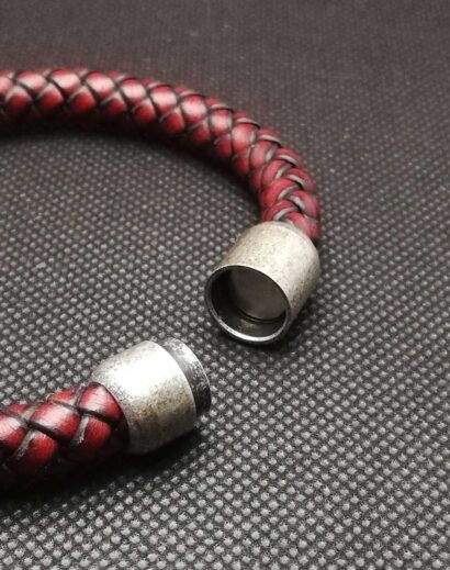 Pulseira de Couro trançado com Cruz templária em conta de Aço inoxidável