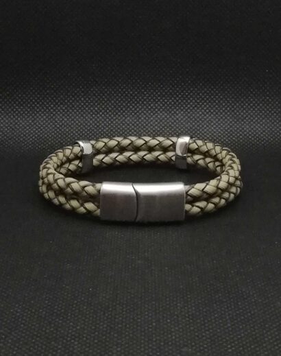 Pulseira dupla de Couro cinza trançado com espaçadores e fecho de Aço inoxidável