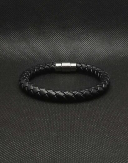 Pulseira de Couro preto trançado com fecho magnético cinza