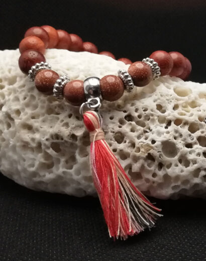 Pulseira de contas de madeira e pedras de Areia Dourada